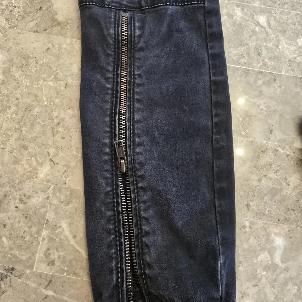 Free People Black Skinny Pants With Zippers Sz 27 - Picture 4 of 5